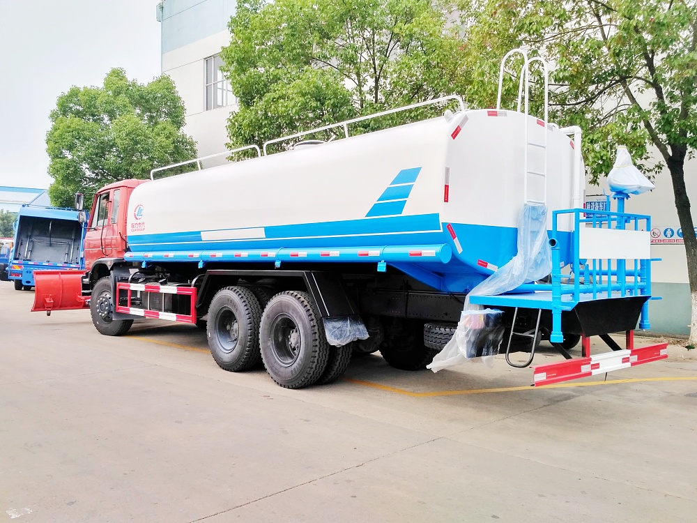 東風(fēng)后八輪大型灑水除雪車(chē)
