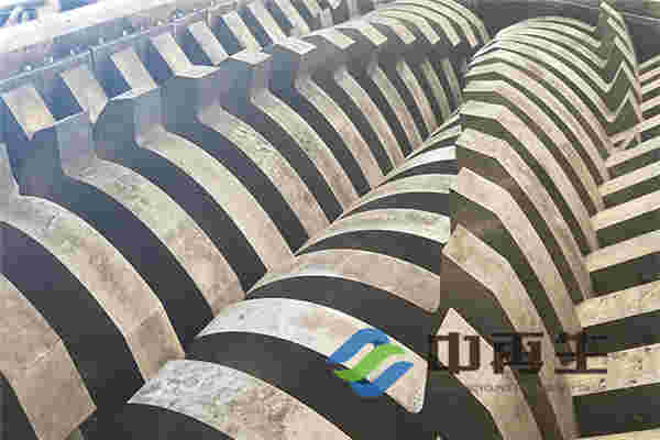 一臺新的撕碎機，它的刀片能用多久？