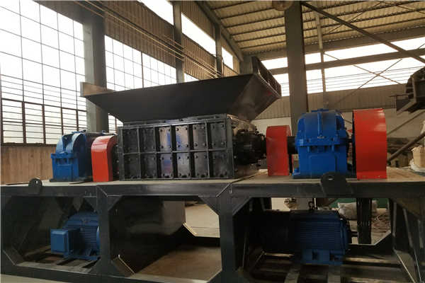 輪胎撕碎機(jī)在作業(yè)中要避免軸承發(fā)熱