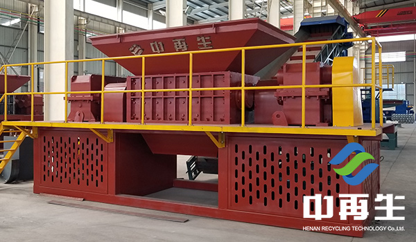 根據(jù)不同的行業(yè)可選擇不同的撕碎機(jī)